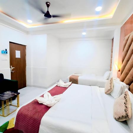 Hotel Small Daddy Plus กาลังกูติ ภายนอก รูปภาพ