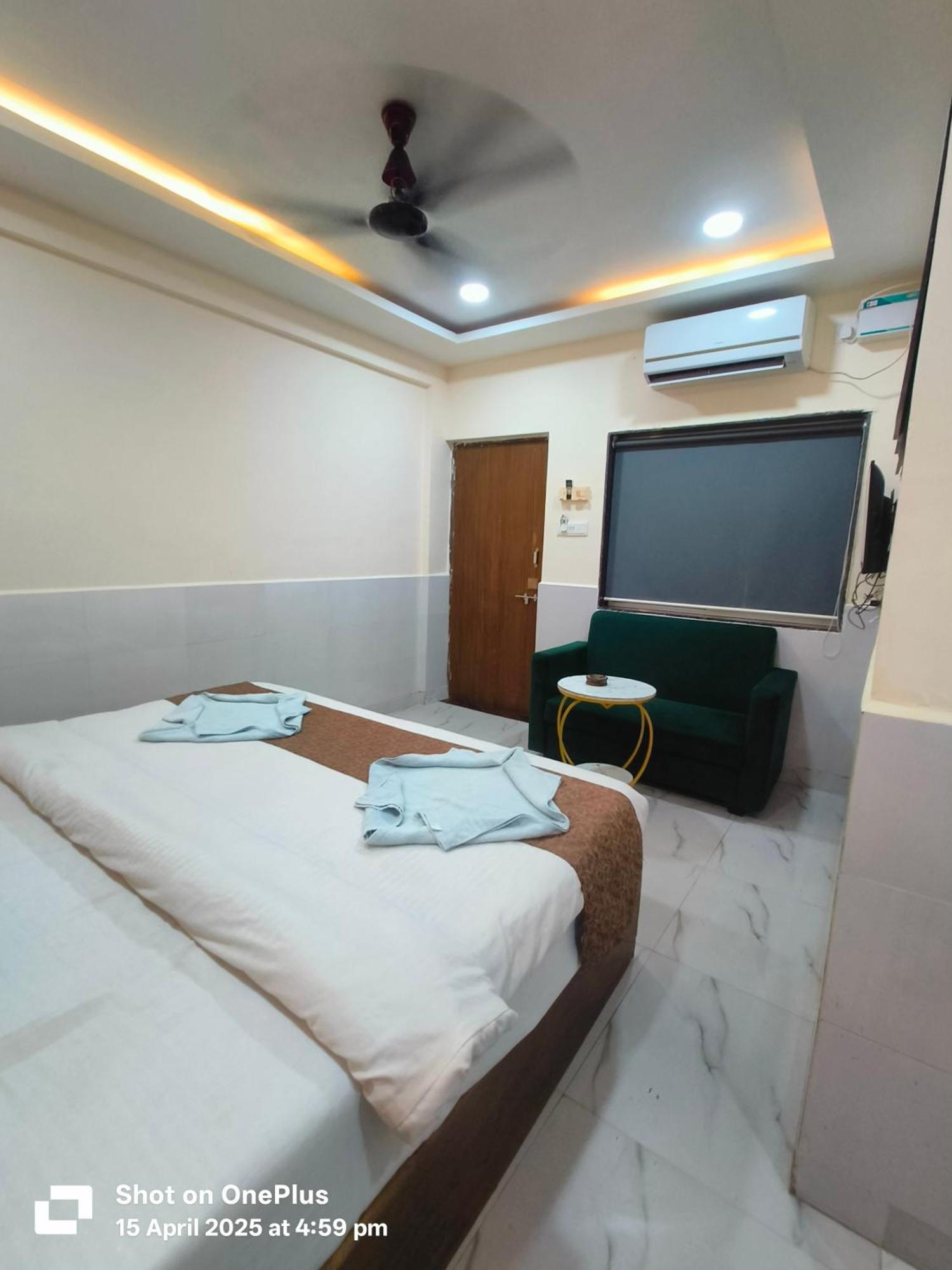 Hotel Small Daddy Plus กาลังกูติ ภายนอก รูปภาพ